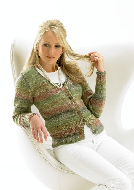 JB041 Ladies DK Knitting Pattern